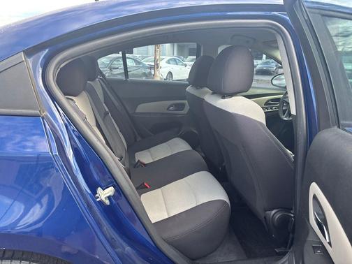 2013 Chevrolet Cruze LS