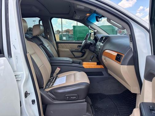 2015 Nissan Armada Platinum