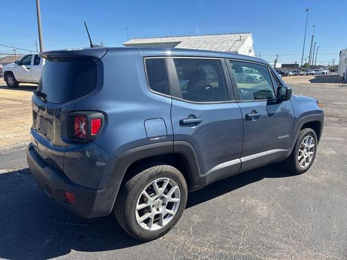 2023 Jeep Renegade Latitude