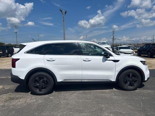 2021 Kia Sorento LX