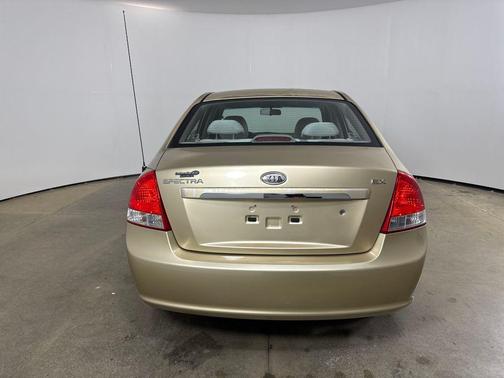 Champagne Gold 2009 Kia Spectra EX