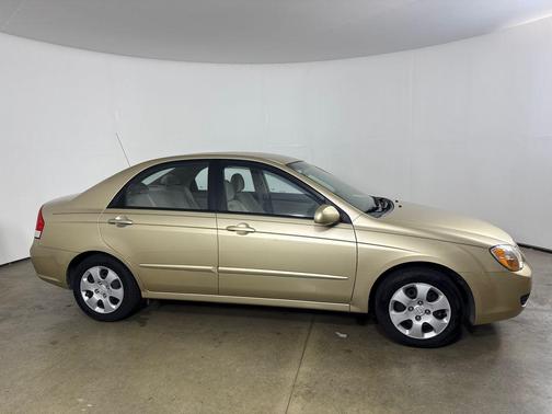 Champagne Gold 2009 Kia Spectra EX