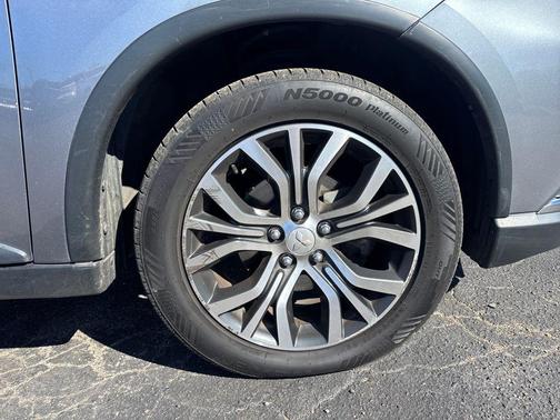 2018 Mitsubishi Outlander ES