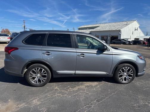 2018 Mitsubishi Outlander ES