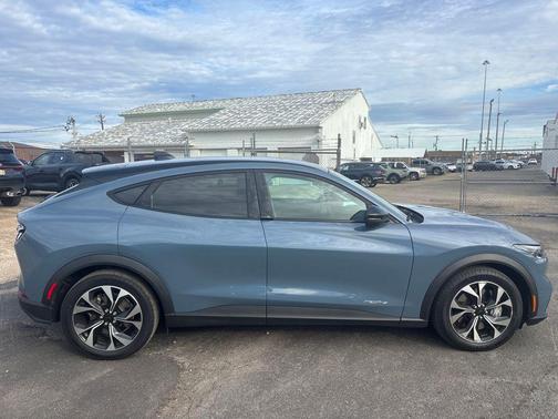 2024 Ford Mustang Mach-E Select