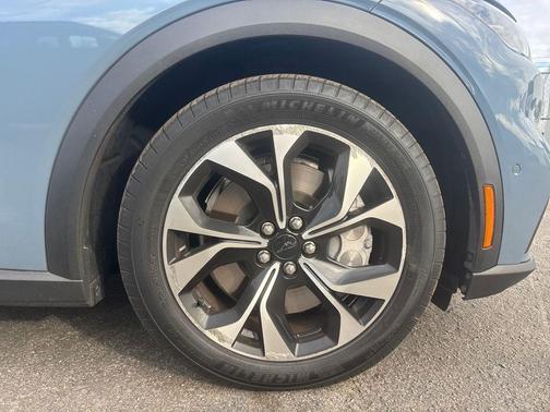 2024 Ford Mustang Mach-E Select