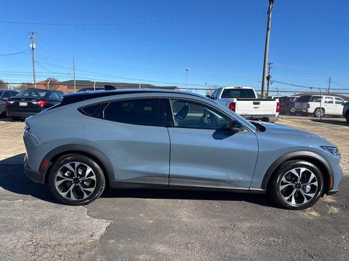 2024 Ford Mustang Mach-E Select
