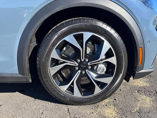 2024 Ford Mustang Mach-E Select