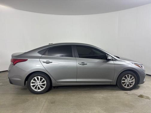 2021 Hyundai Accent SEL