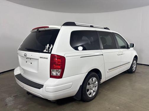 2007 Hyundai Entourage GLS