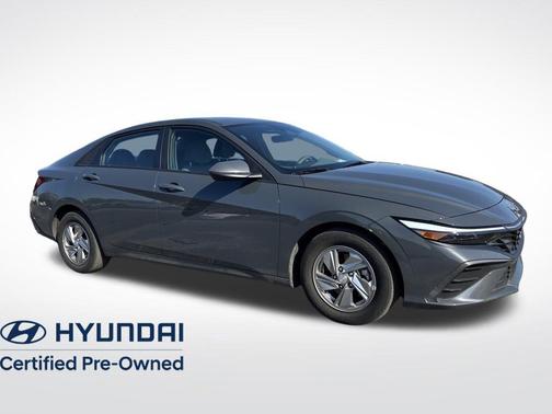 2024 Hyundai ELANTRA SE
