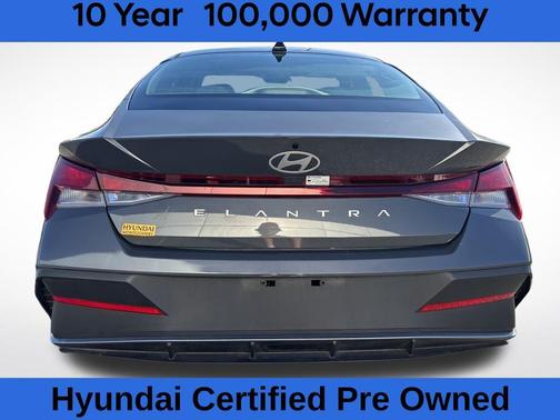 2024 Hyundai ELANTRA SE