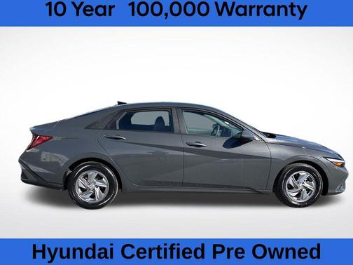 2024 Hyundai ELANTRA SE