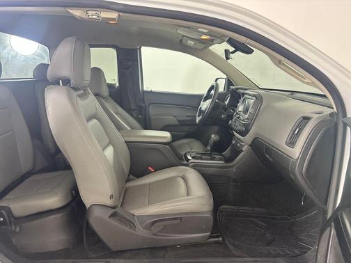 Summit White 2018 Chevrolet Colorado WT