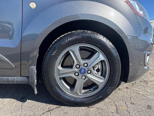 2020 Ford Transit Connect Titanium w/Rear Liftgate