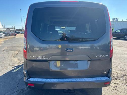 2020 Ford Transit Connect Titanium w/Rear Liftgate