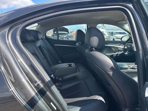 2026 Genesis G70 2.5T RWD