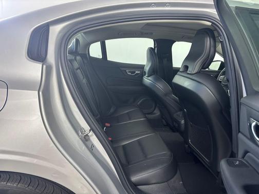 Silver 2025 Volvo S60 B5 Core