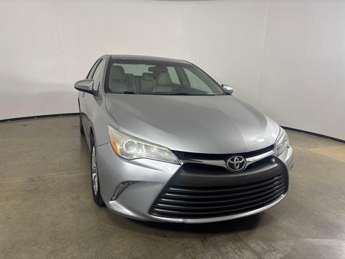 Celestial Silver Metallic 2017 Toyota Camry XLE