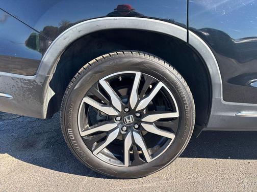 2020 Honda Pilot Touring 8-Passenger