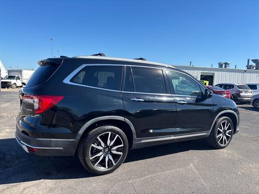 2020 Honda Pilot Touring 8-Passenger
