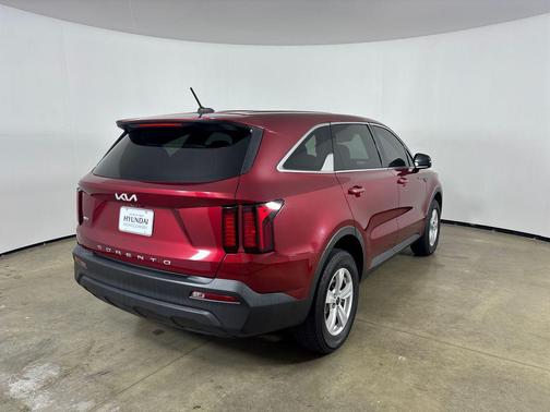 Passion Red Tintcoat 2022 Kia Sorento LX
