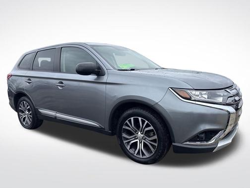 2018 Mitsubishi Outlander ES
