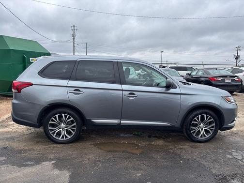 2018 Mitsubishi Outlander ES