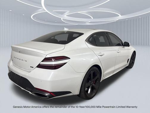 Uyuni White 2026 Genesis G70 3.3T RWD Sport Prestige