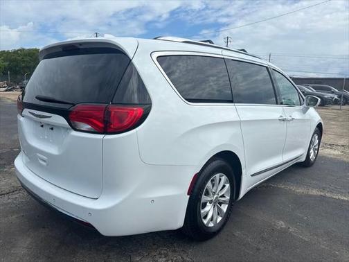 2018 Chrysler Pacifica Touring-L Plus