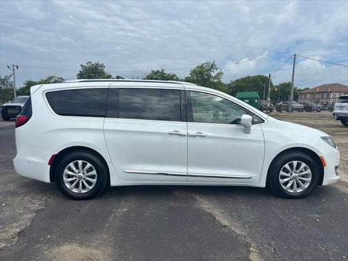 2018 Chrysler Pacifica Touring-L Plus
