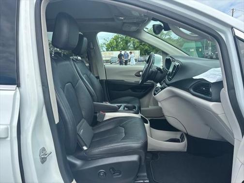 2018 Chrysler Pacifica Touring-L Plus