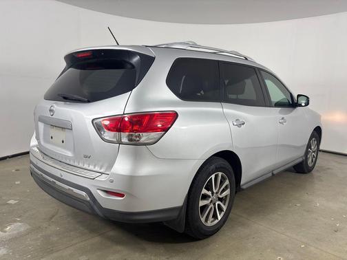 2014 Nissan Pathfinder SV