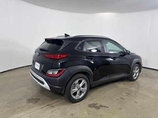 Ultra Black 2022 Hyundai KONA SEL