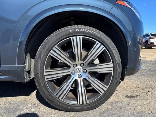 2021 Volvo XC90 T6 Inscription