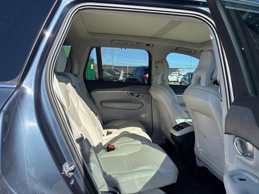 2021 Volvo XC90 T6 Inscription