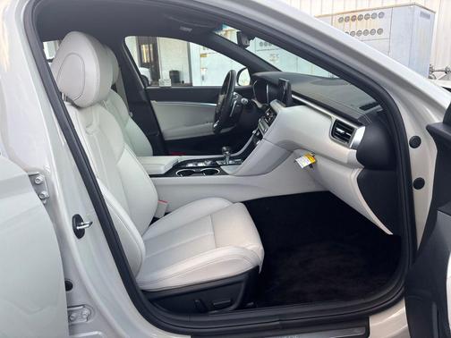 2025 Genesis G70 2.5T AWD
