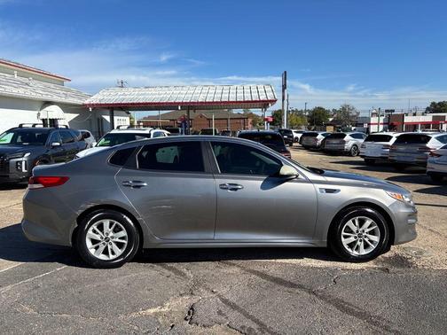 2018 Kia Optima LX