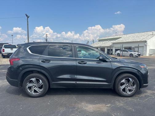2022 Hyundai SANTA FE SE