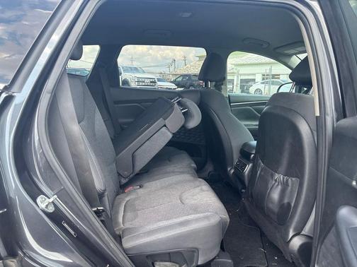2022 Hyundai SANTA FE SE