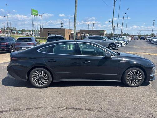2024 Hyundai SONATA Hybrid SE
