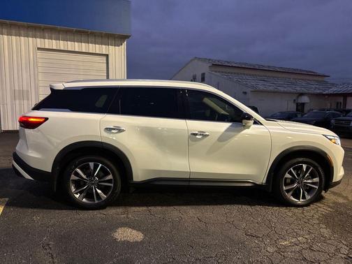 2024 INFINITI QX60 Luxe