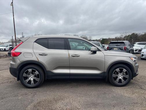Brown 2021 Volvo XC40 T5 Inscription