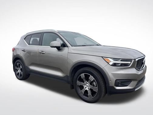 Brown 2021 Volvo XC40 T5 Inscription