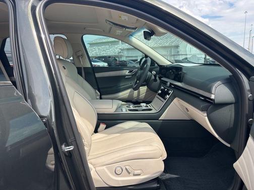 2025 Genesis GV80 2.5T