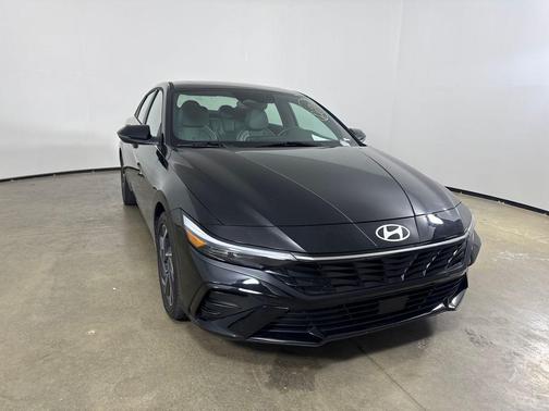 Abyss Black 2025 Hyundai ELANTRA HEV Limited