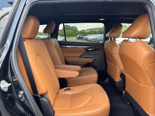 2020 Toyota Highlander Platinum