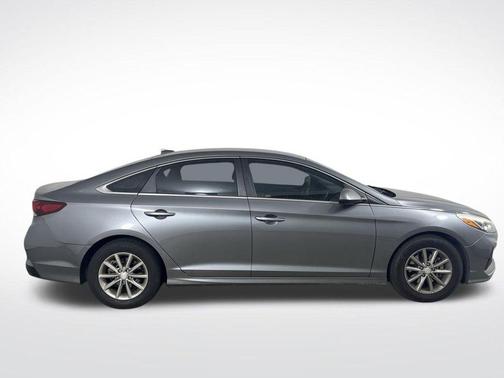 Machine Gray 2018 Hyundai SONATA SE