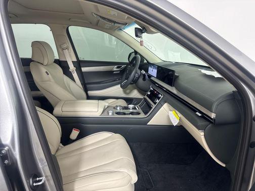 Savile Silver 2025 Genesis GV80 3.5T