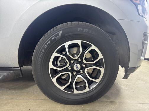 2022 Ford Expedition Max XLT